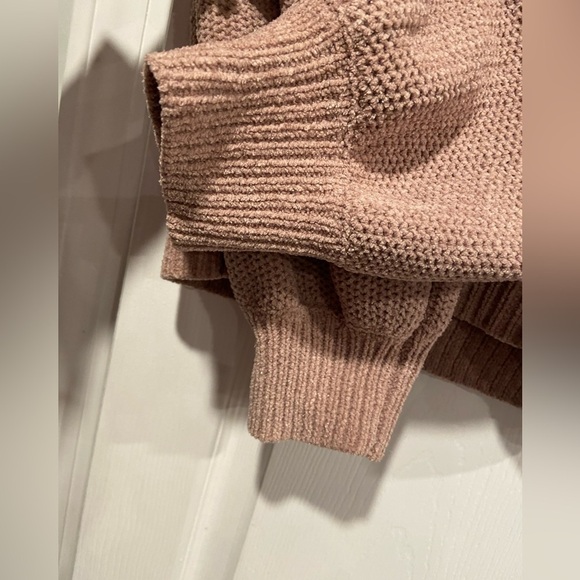 Pink Rose Size M Mauve Cowl Neck Long Sleeve Cropped Soft Chenille Knit Sweater - Picture 5 of 12